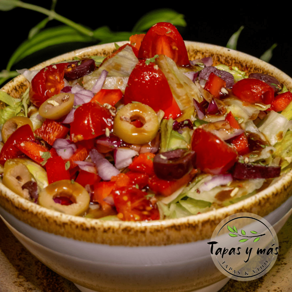 Ensalata mixta de la temporada - gemischter Salat der Saison