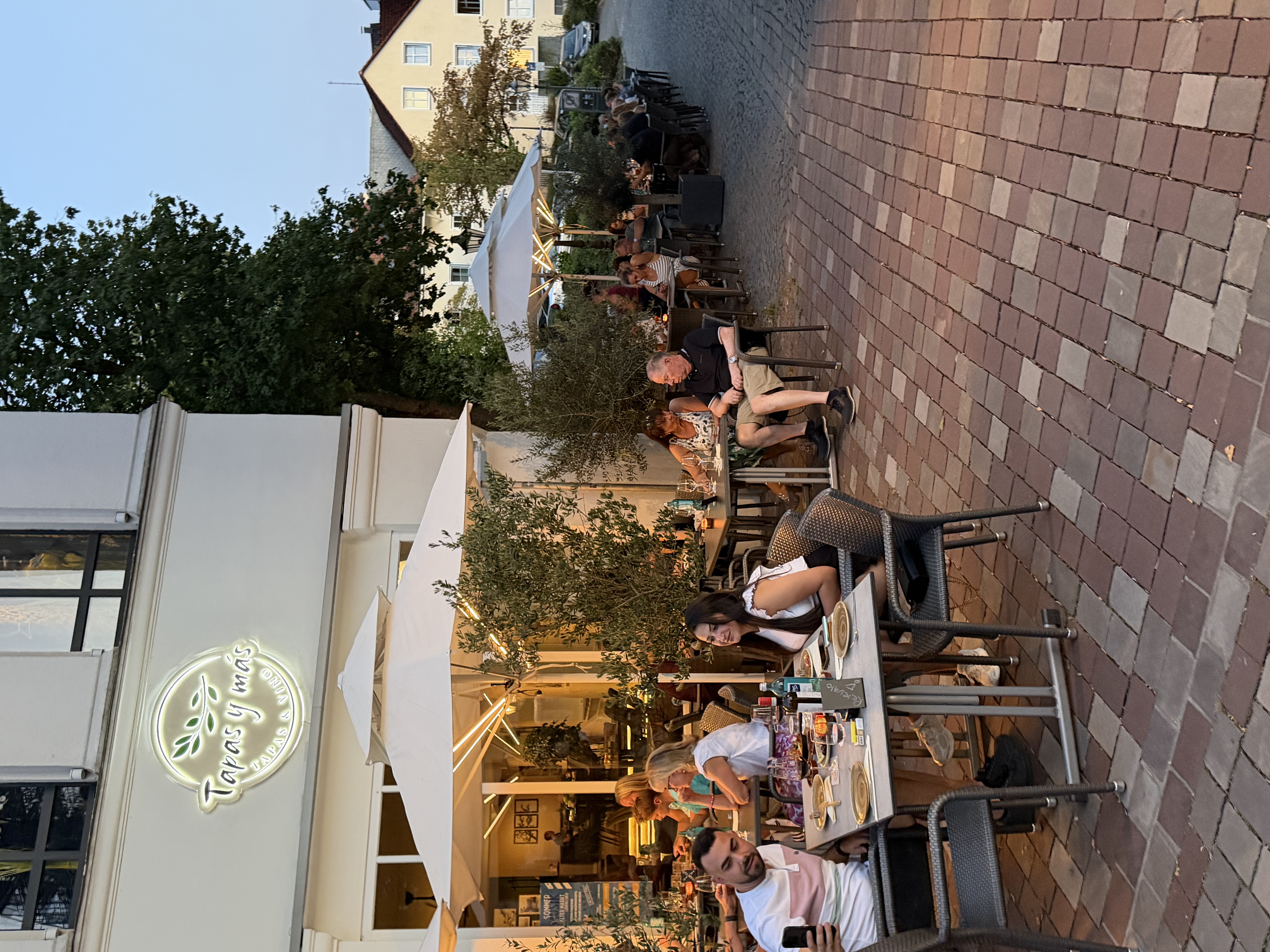 Sommermusik-Abend vor dem Tapas y más in Lüdenscheid